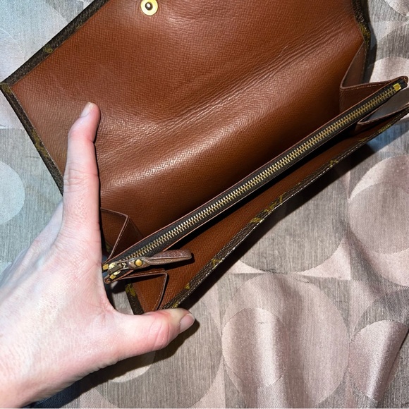 LOUIS VUITTON MONOGRAM LONG WALLET VINTAGE - Picture 7 of 10